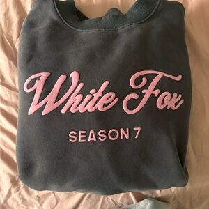 white fox gray/pink crewneck